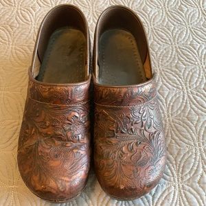 Women’s clogs
